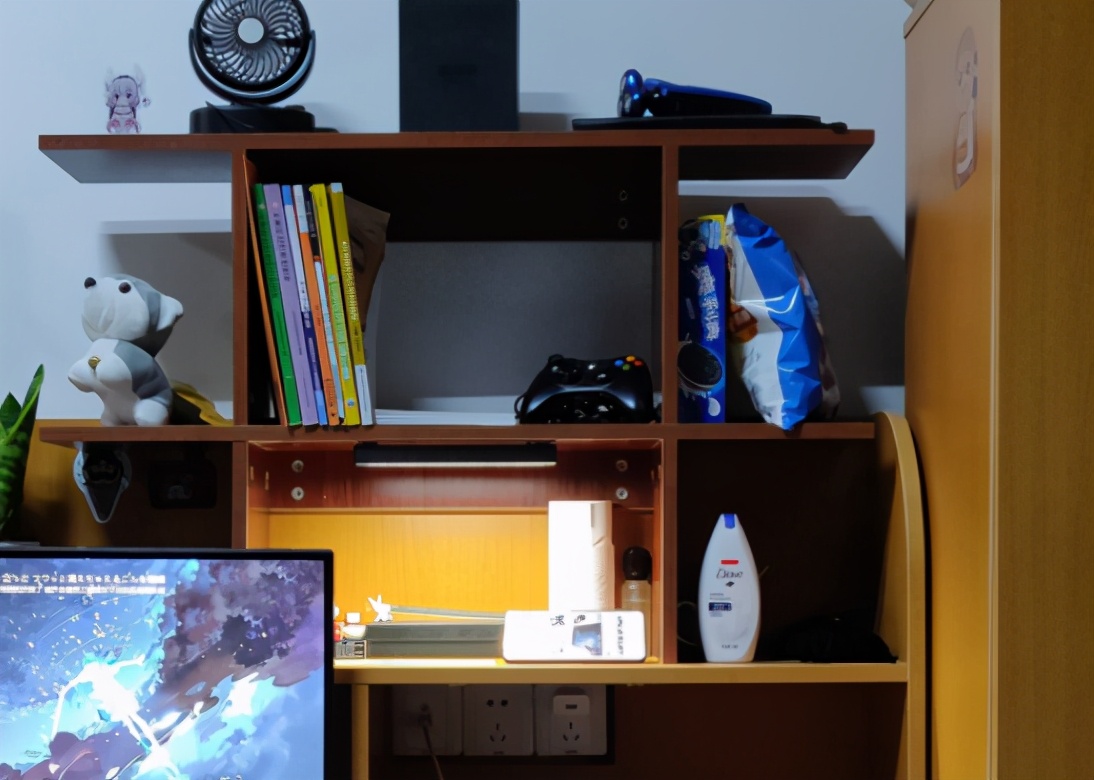 大学宿舍有两点要注意，触碰会影响感情，提前了解才能规避