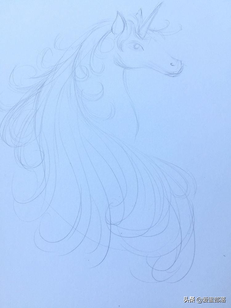彩色发型的独角兽，彩铅绘画教程