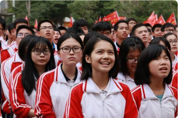 牛津再夺榜首，清华北大跻身前十！全球高校竞争格局大曝光！