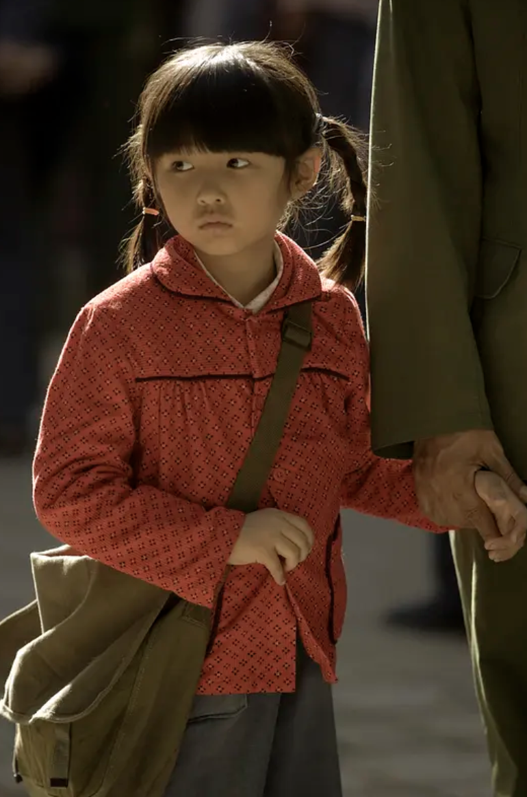 张子枫个人资料("国民妹妹"张子枫的成名往事,和她背后了不起的母亲)