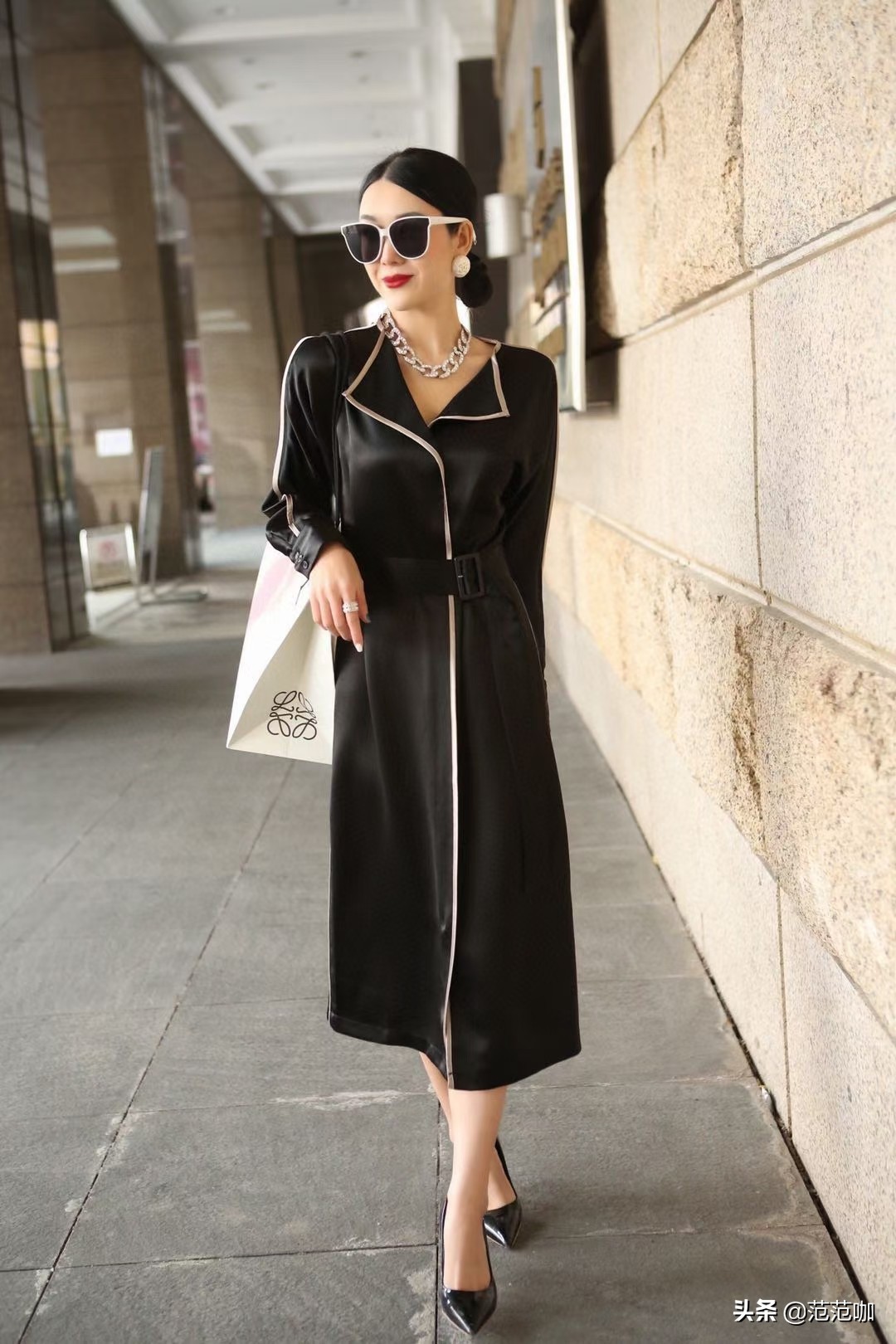 网红们靠卖深圳南油高端女装年赚千万