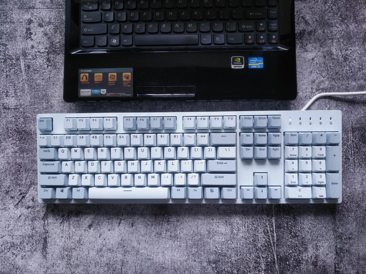 清新淡雅兼备游戏办公，杜伽K310游戏机械键盘