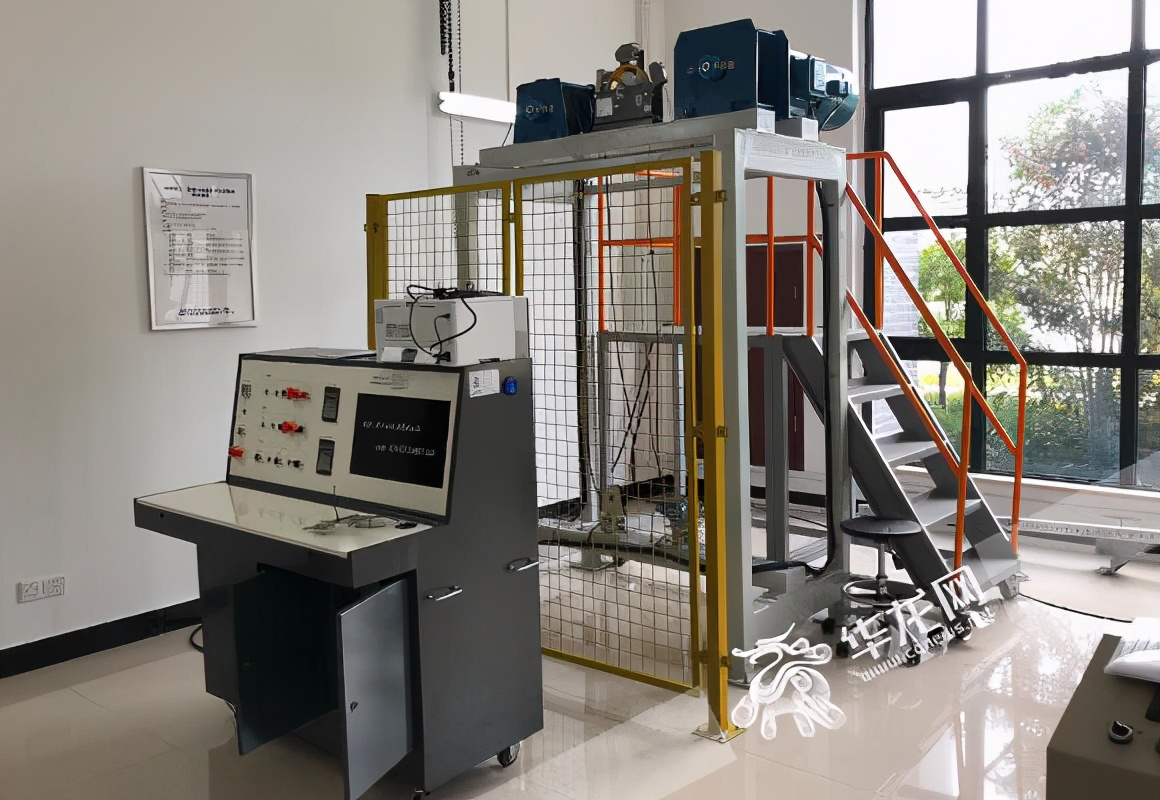 痛心！男孩被困电梯自救坠亡！你知道的电梯自救方法可能是错的