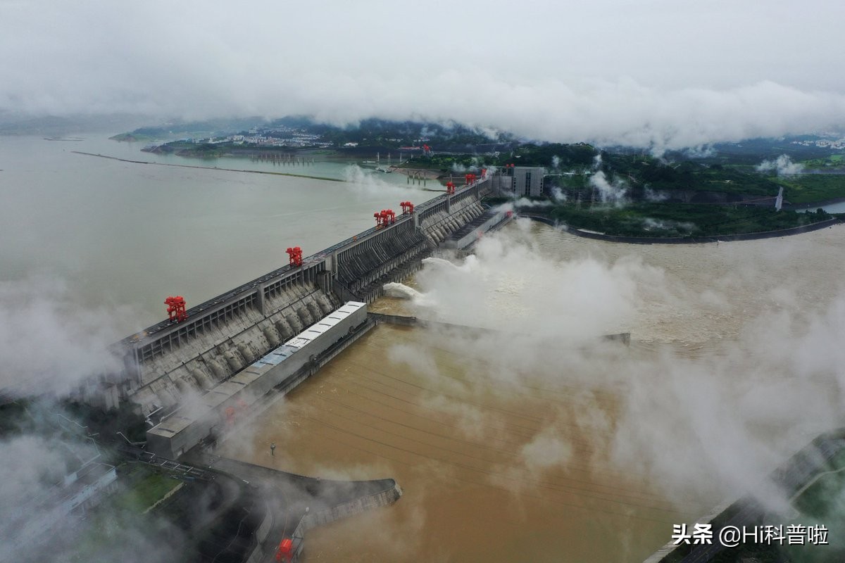 三峡水电站装机容量世界第一，为什么发电量还不如伊泰普水电站？