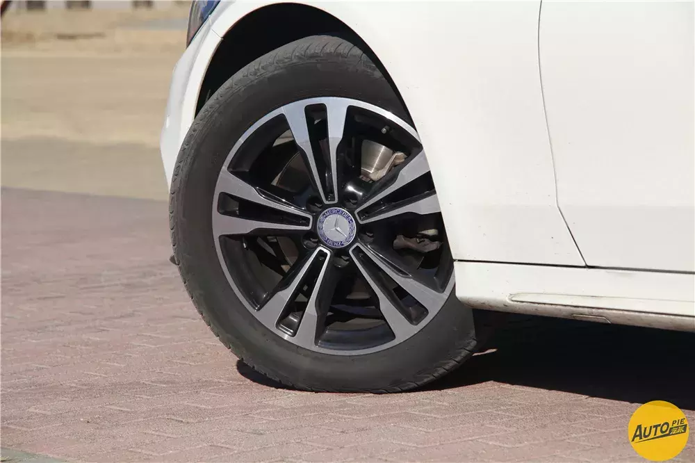 奥迪A5、奔驰C级，这道题你选A还是C?