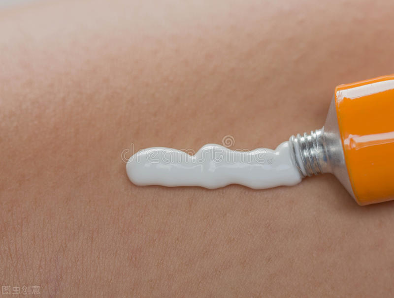 “脚气”真菌怎么治才能根除？教你三个简单方法，彻底治好不复发