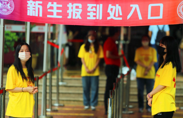大一新生晒“包厢式宿舍”，让人羡慕不已，网友直言复读来得及吗