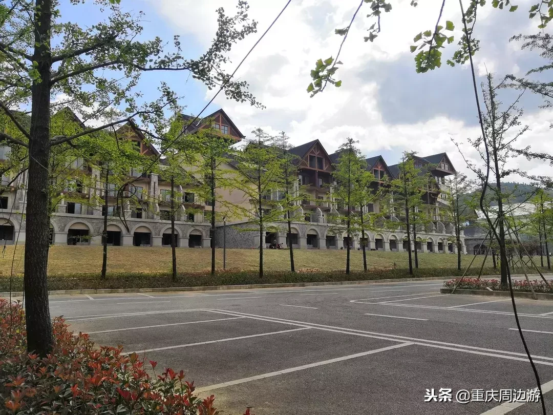 恭喜重庆又喜提一个4A景区！风车云海、日出星空，元旦去还可耍雪