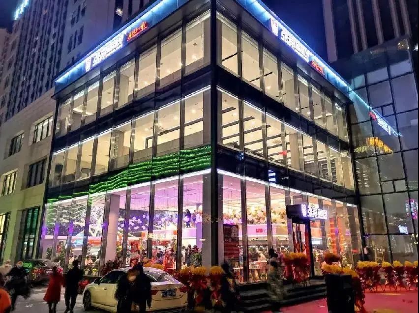 楊國(guó)福、張亮雙巨頭雄踞，麻辣燙新銳品牌應(yīng)該怎樣突圍？