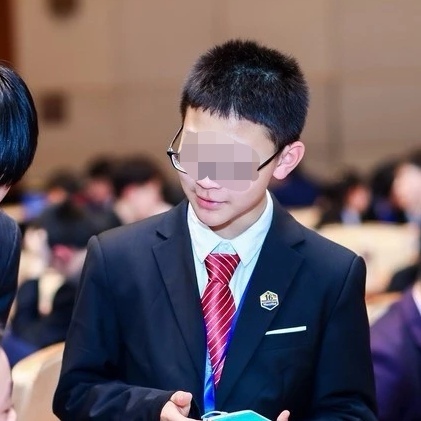 知情人称衡水中学校长之子在西藏考了605分后被取消成绩，半年获5次十佳班长，3年拿到多个社会大奖