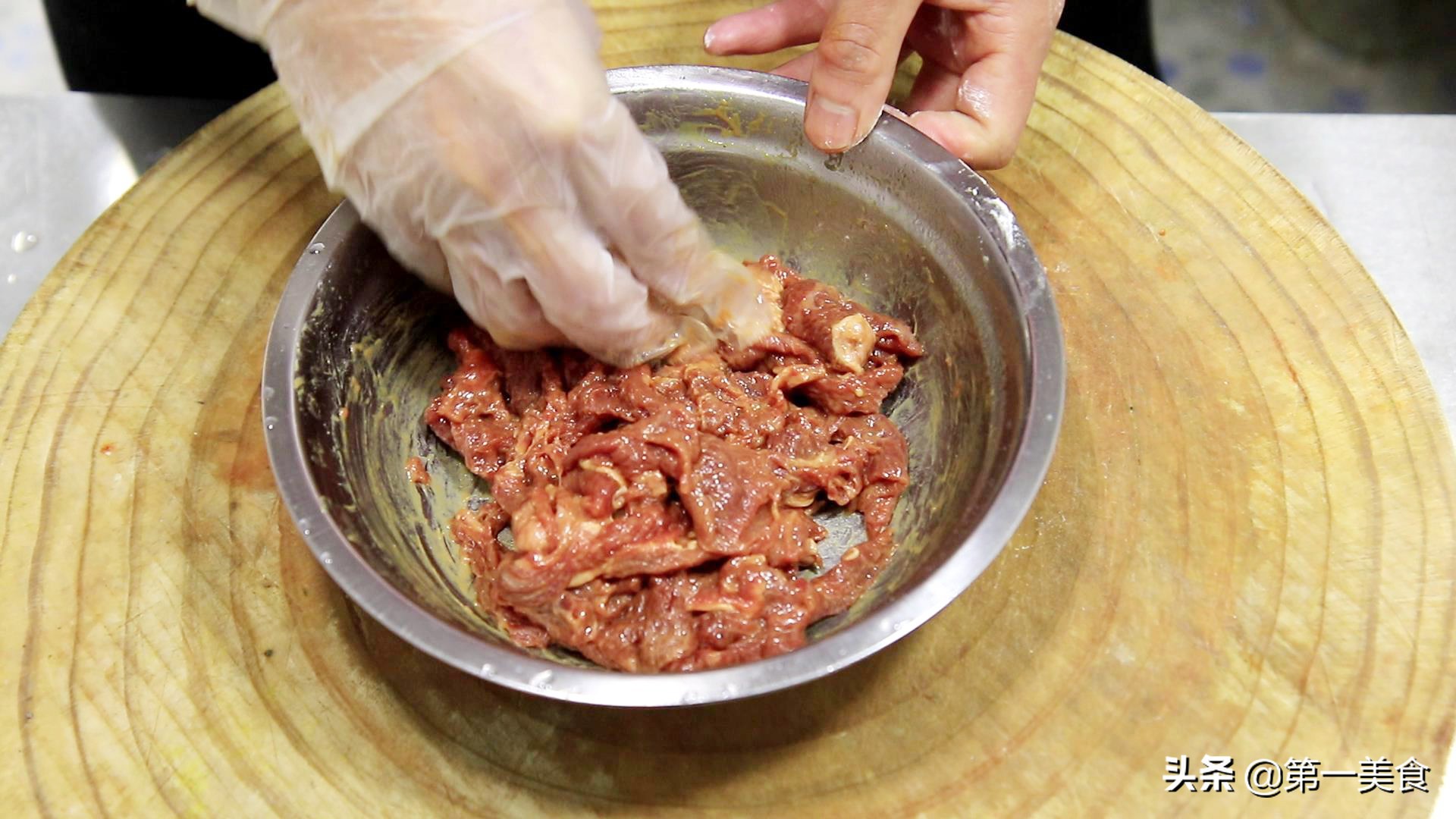 葱爆牛肉做法（葱爆牛肉这样做才能葱香肉嫩）