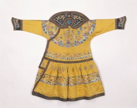 乾隆遗留的一件文物，揭开乾隆身高之谜：只有165厘米？