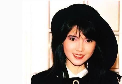 蓝洁瑛：三次雪藏，两任男友自杀身亡，被性侵成“疯女人”终惨死
