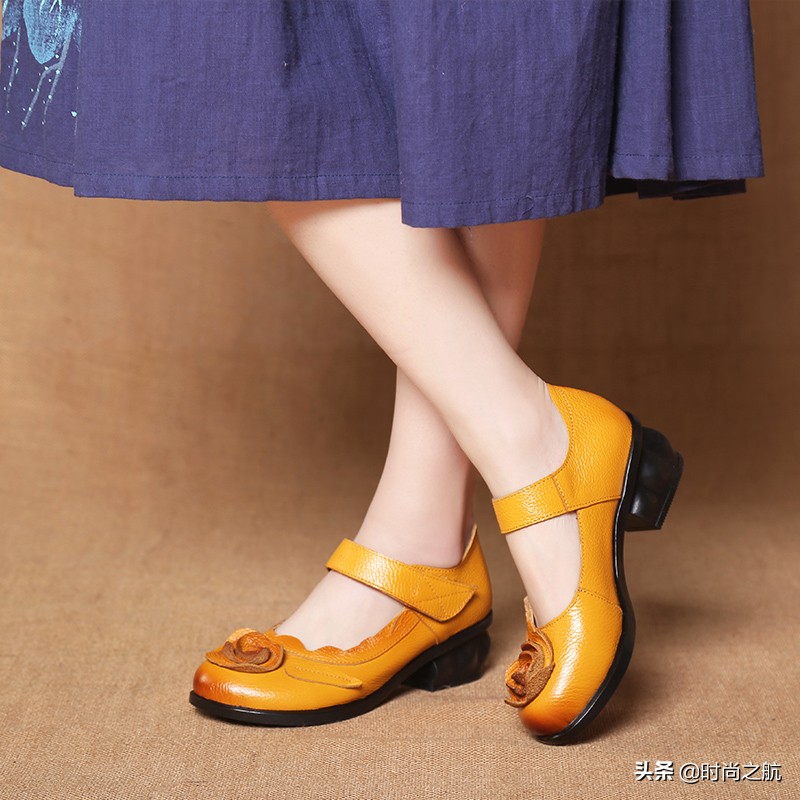 40双真皮手工制作的女鞋，让中老年女性的双脚呈现品质美