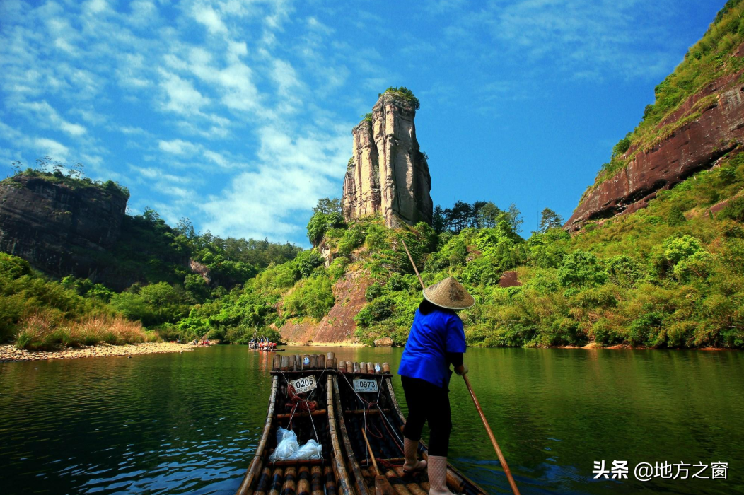 武夷山在哪里？是福建的，还是江西的？
