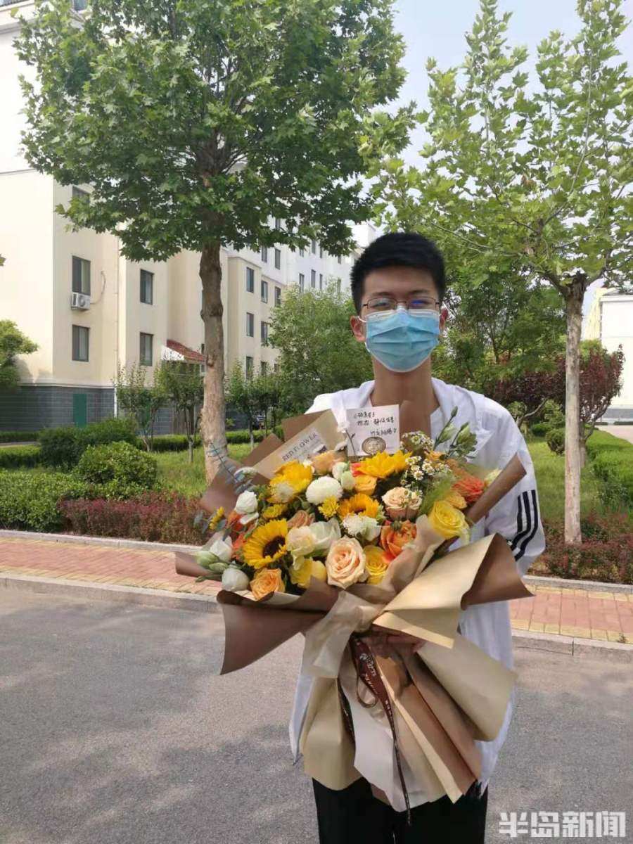 半岛聚焦丨转发收藏！高考放榜，他们成绩优异！青岛学霸亮出高分秘籍