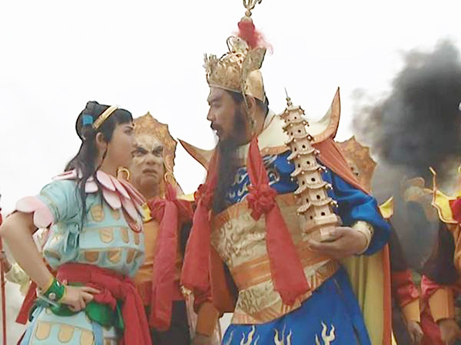 托塔李天王的武器是把刀,为何他总是托个塔?原来是因为他