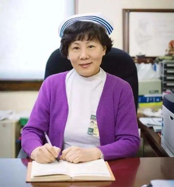 7位“真女神”来自同所顶尖学府，创多个第一，还拿下领域最高荣誉！