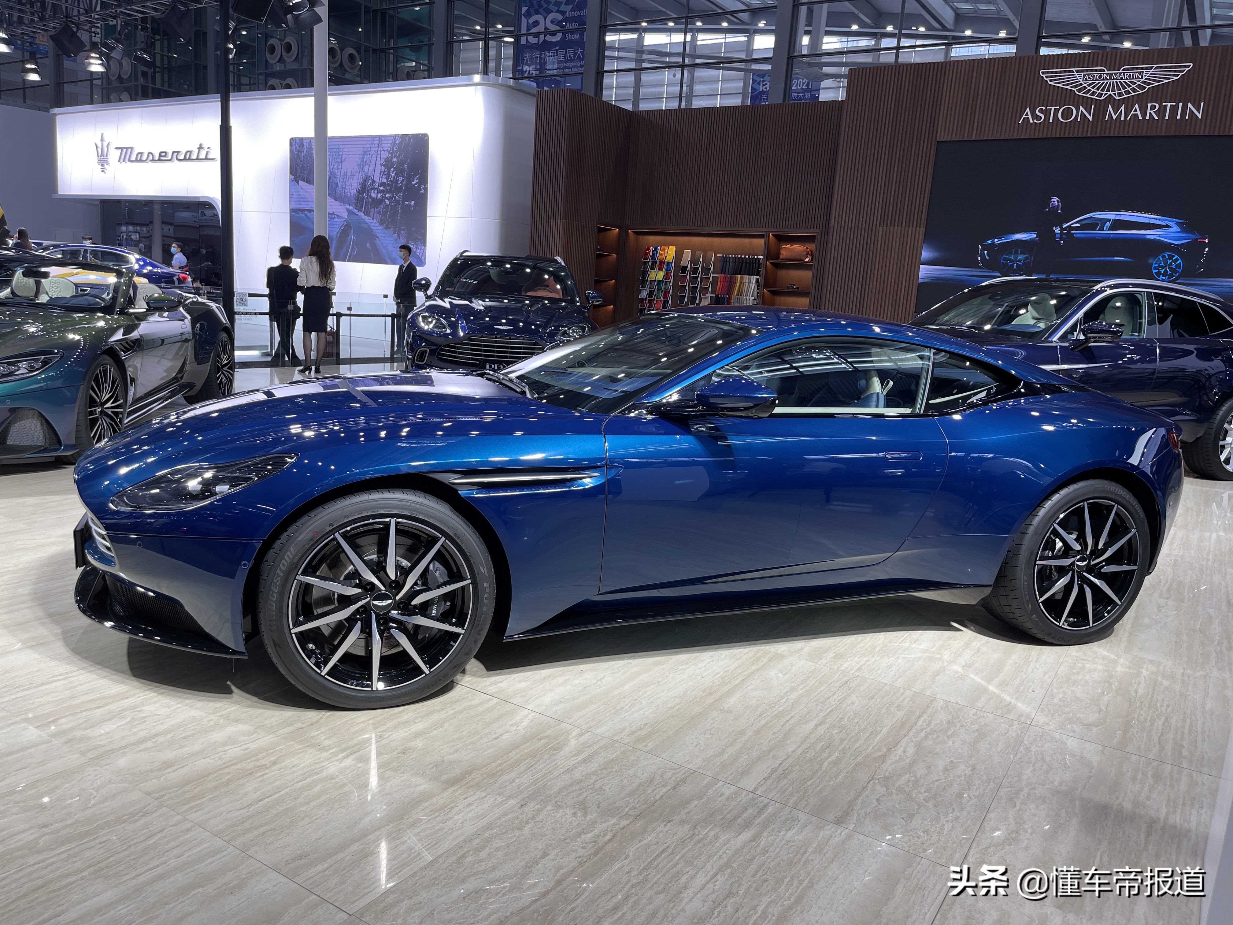 新车 </p><p>　　 售220.8万元起，增全新配色，2022款阿斯顿·马丁DB11亮相