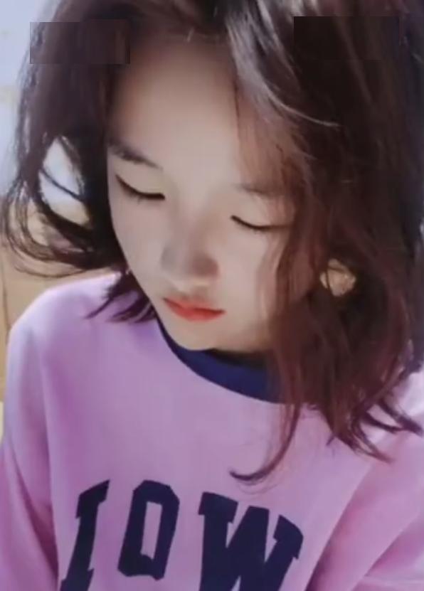 美女学霸淡定查分，数学150分满分，网友：漂亮又优秀