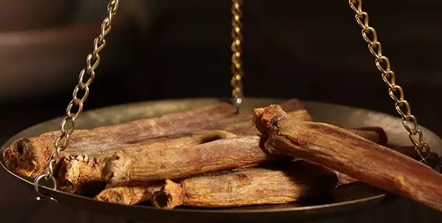 每日学习一味中药材——红参，秋冬滋补季，红参的功效怎能不了解