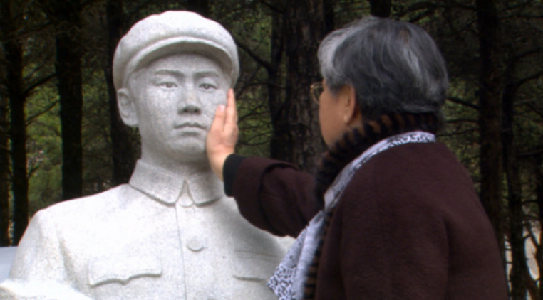 2013年，刘思齐回板仓缅怀前夫毛岸英：这个中秋我要和岸英一起过