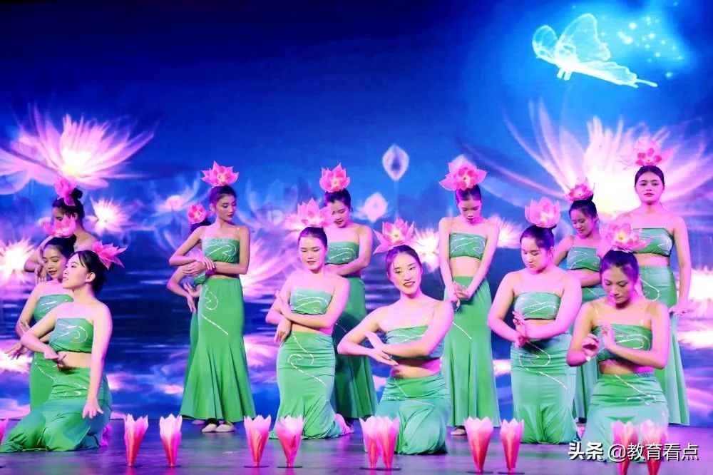 青春献礼新时代，为广东省华立技师学院艺术节点赞