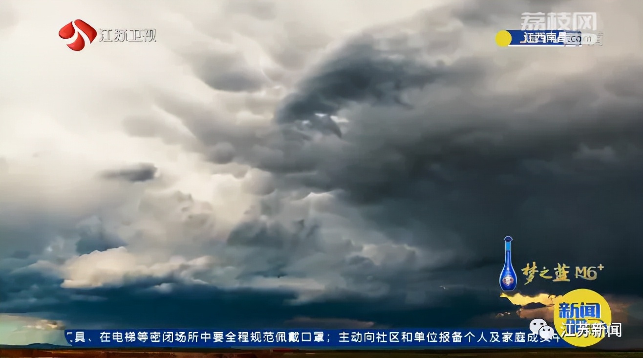 你避之不及的极端天气，他背上相机出门了！这些大片，震撼！│时代追梦人