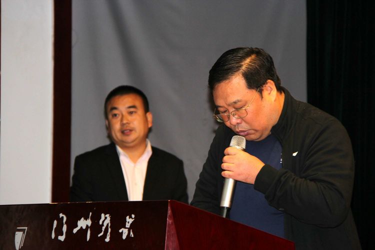 刘顺虎：远瞻红日染秋色 近看墨翁画腊梅