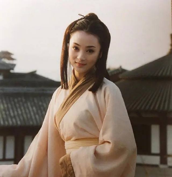 10位“70后女星”颜值对比，有人40岁强凹青春，有人51岁无惧岁月