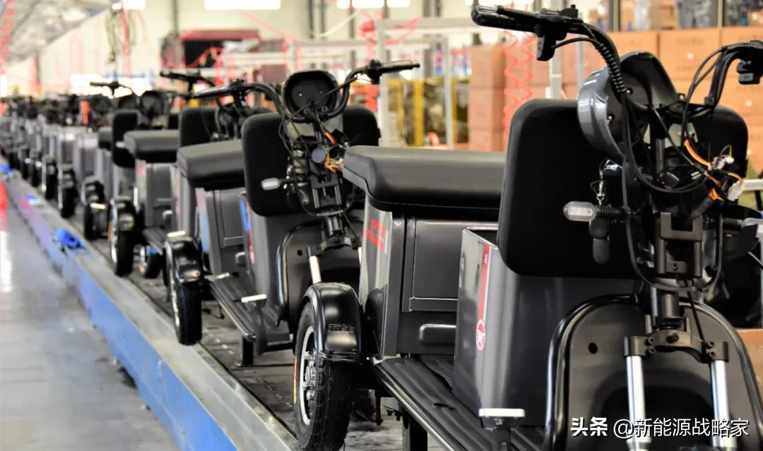 能上牌,接娃电动小三轮!爱玛、雅迪、金彭等十大品牌,都出手了