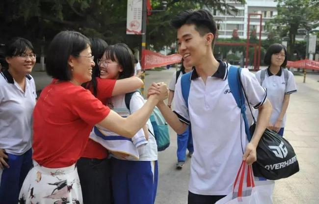 中考成绩或许决定高考成绩？中学生“魔鬼定律”，家长要提前知晓