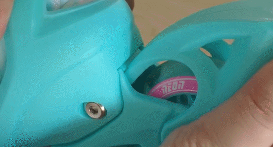 测了7款热门儿童轮滑鞋，差点没被这牌子气吐血，价格贵质量还差