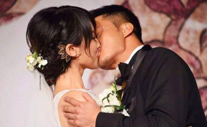 沈凌个人资料简介(百亿影帝) - 散下步