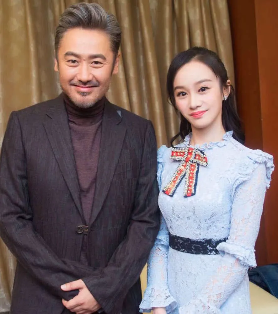 陈昱霖晒浴室自拍庆33岁生日,青春献给吴秀波,与十年前自己告别