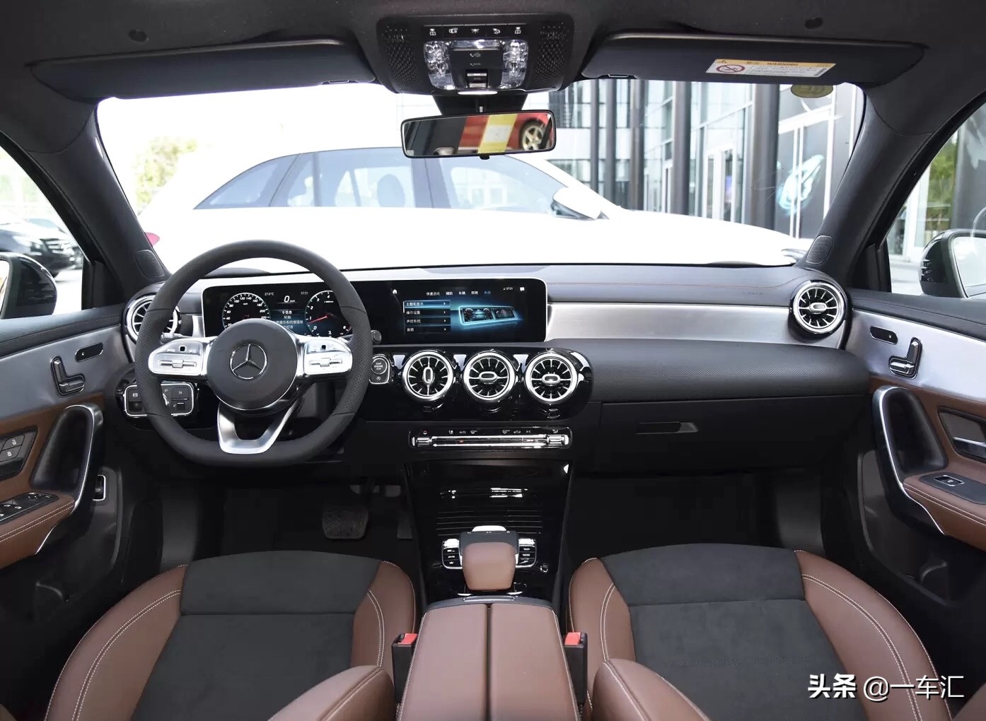 2.0T+全时四驱，奔驰新款A220L，网友：快30万元买它值不值
