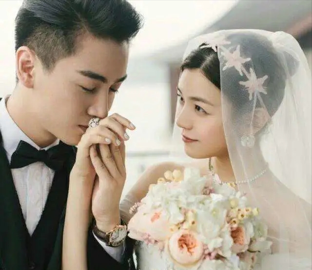 “农村姑娘”赵丽颖的成名史，以及她背后的资本版图