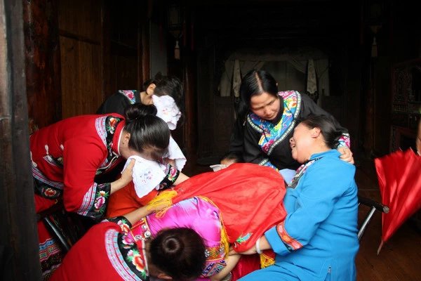 结婚哭嫁书全套（六种不一样的哭嫁方式你了解多少）