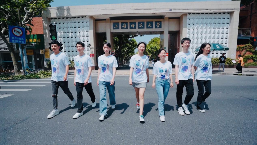 毕业快乐！沪上39所院校的毕业礼品，你最心仪哪种？