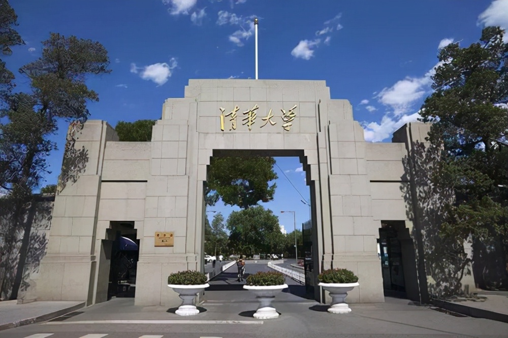 广东“最牛的”4所高中，被誉为“名校收割机”，深圳中学成赢家