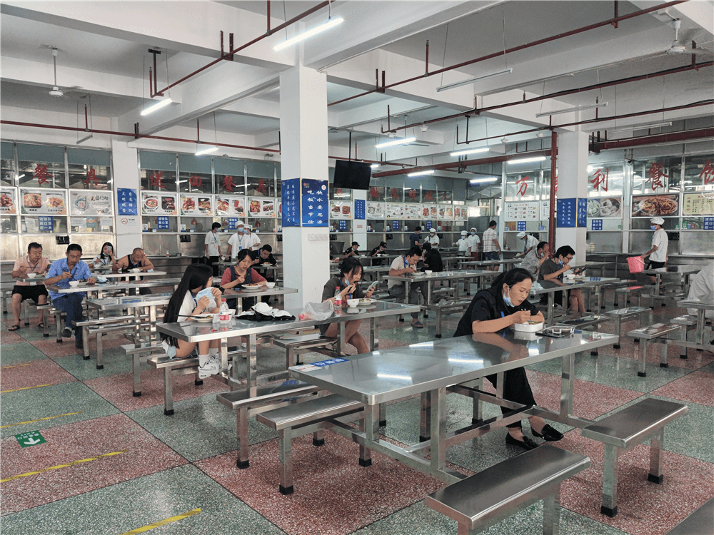 一名党员就是一名战士！张家界航空工业职业技术学院抗疫在行动