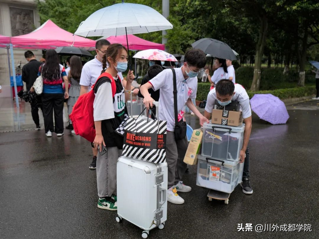 2020级萌新报到！欢迎最年轻的四川外国语大学成都学院人