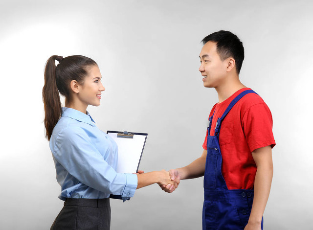 劳务派遣工：干活最多，拿钱最少，担责最大，必须要规范和整治