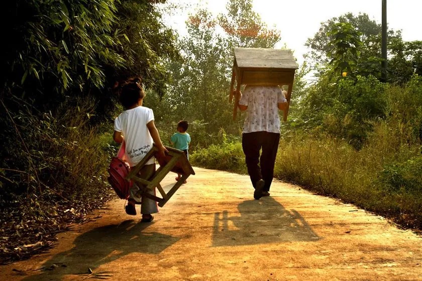 四川男孩高考709分上清华，没用过手机，一块月饼分三份一家吃