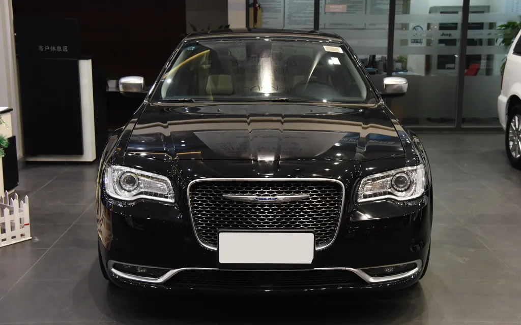 车300:美国版劳斯莱斯,玛莎拉蒂同款内饰,40万起售却卖不动