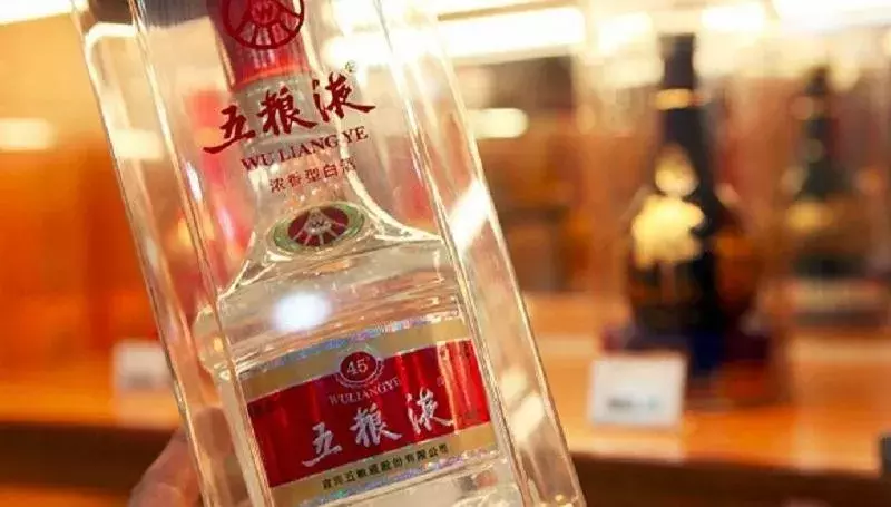中国白酒三雄:茅台一骑绝尘,五粮液奋力追赶,洋河摇摇欲坠