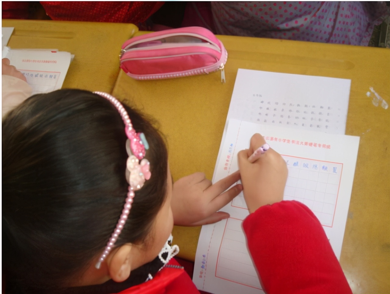 中小学“奶酪字体”盛行，学生很喜欢，老师很头痛