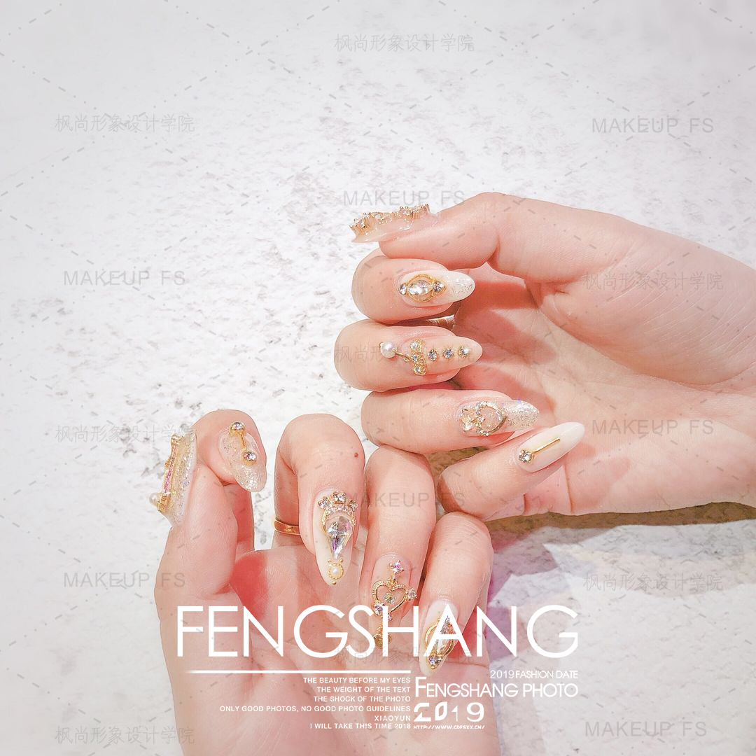 学美甲为什么要去专业的美甲培训学校？