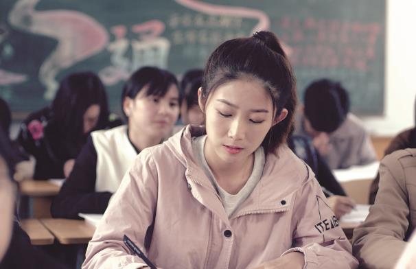 大一新生因体检不过关，入学5天就被学校劝退，他未来何去何从？