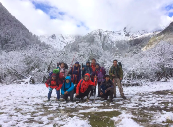 成都教育，上菜